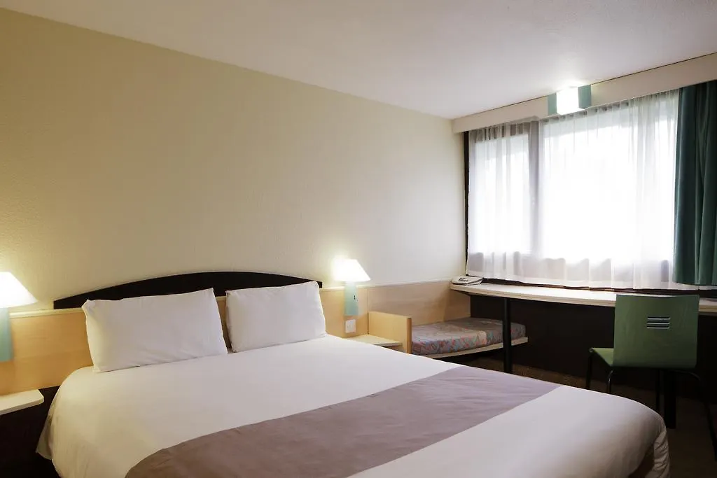 Hotel Ibis Charleroi Airport Brussels South Fleurus 3*,